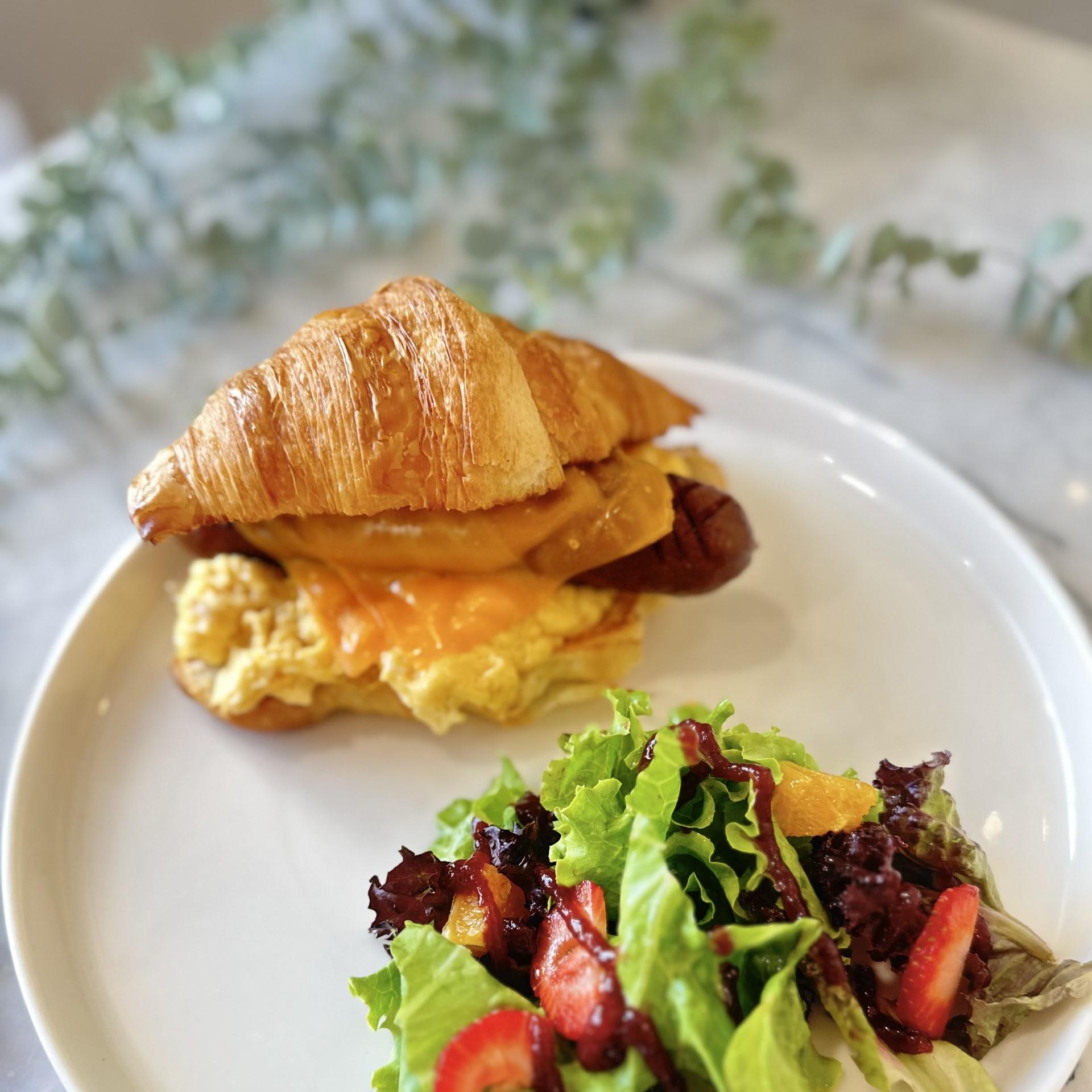 Frankfurter Sosisli Kruvasan